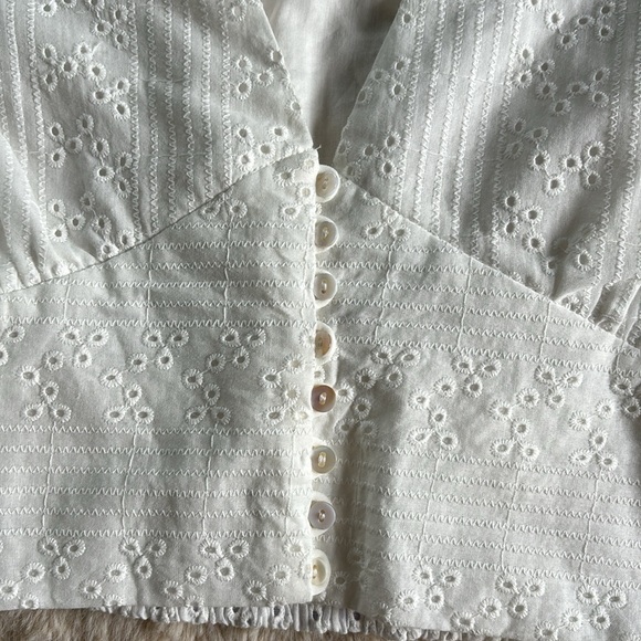 NWT item ditto eyelet cropped blouse, size large - Picture 2 of 7